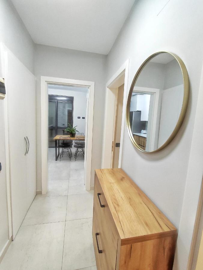 Central & Comfy 2 Bedroom Appartamento *